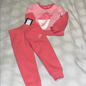 Girls two piece Nike set